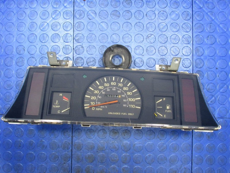 85-86 Toyota Pickup 4Runner 22RE Instrument Gauge Cluster Speedometer 