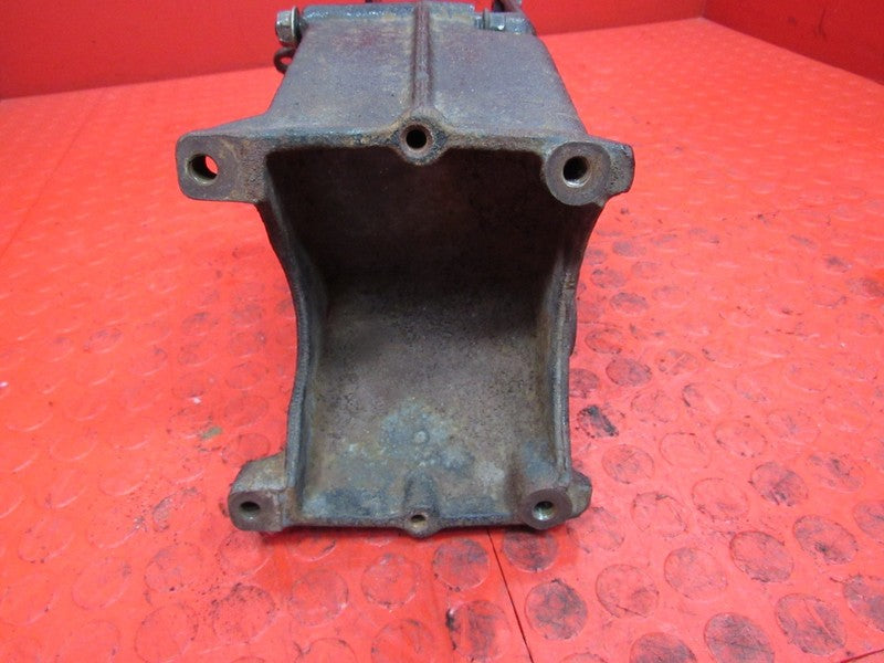 96-00 Chevrolet GMC C/K 2500 3500 7.4L 454 Power Steering Pump Bracket