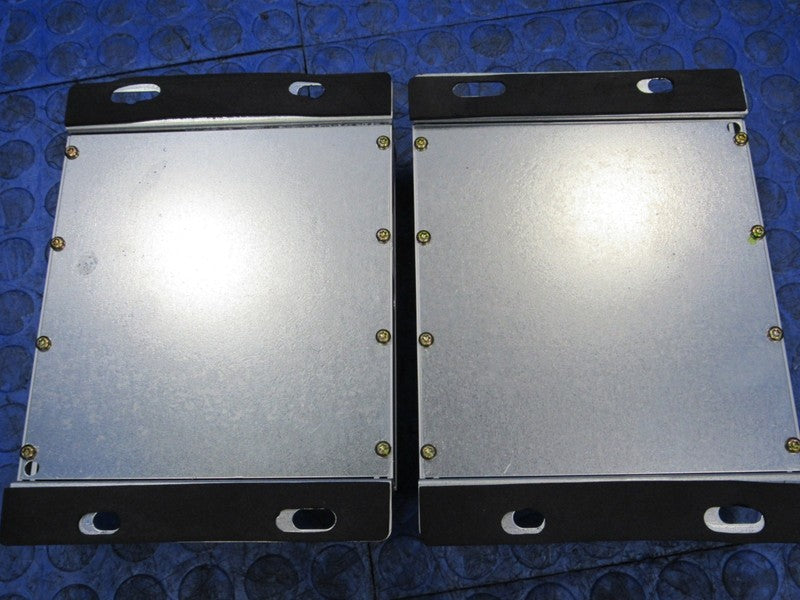 01-04 Ford Mustang Premium Mach 460 Amp Amplifier Assembly Set Pair 48
