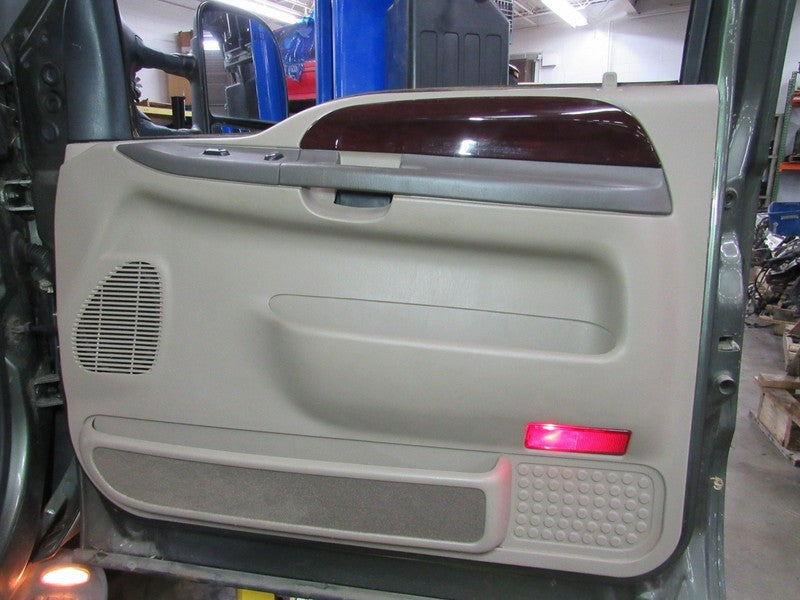 03 Excursion Right RH Passenger Side Front Door Trim Panel Eddie Bauer