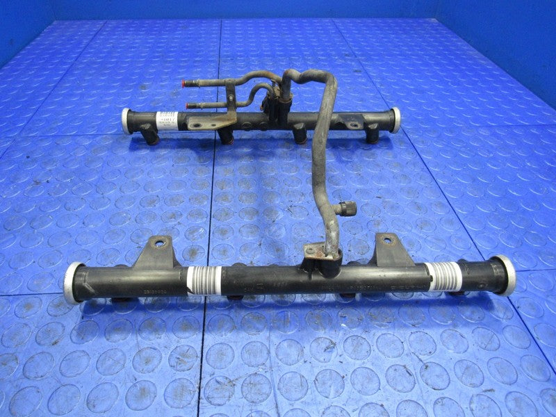 99-04 Chevy GMC 4.8 5.3 6.0L LQ4 LQ9 LM7 LR4 Return Style Fuel Rail OE