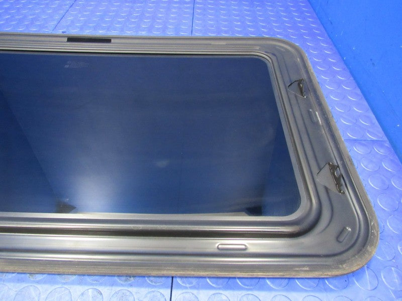 00-06 Yukon Tahoe Suburban Sunroof Moonroof Sun Moon Roof Glass Panel 