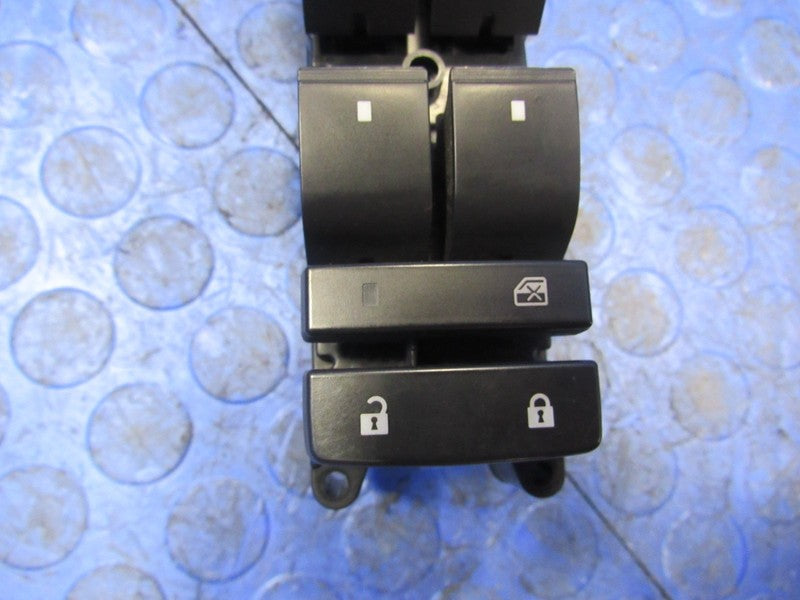 07-13 Silverado Sierra 07-14 Tahoe Yukon Master Power Window Door Swit