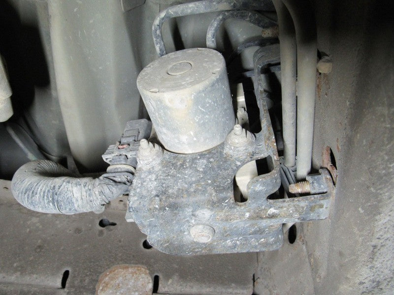 09-13 Silverado Escalade Avalanche ABS Anti Lock Brake Pump 0 265 952 