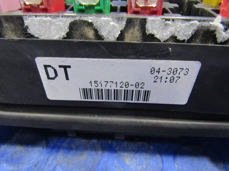 03-05 Silverado Sierra Duramax Engine Fuse Panel Relay Box Block 15177