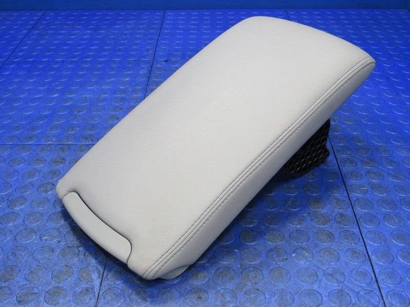 09-12 Toyota Venza Leather Center Armrest Console Lid OEM Light Gray 4
