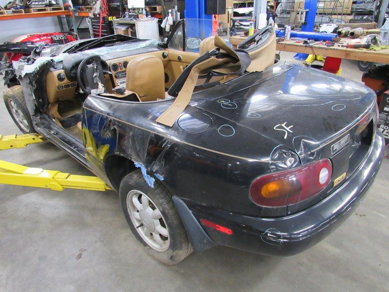 90-93 Mazda Miata MX-5 NA Fuel Tank Door Gas Filler Lid Brilliant Blac