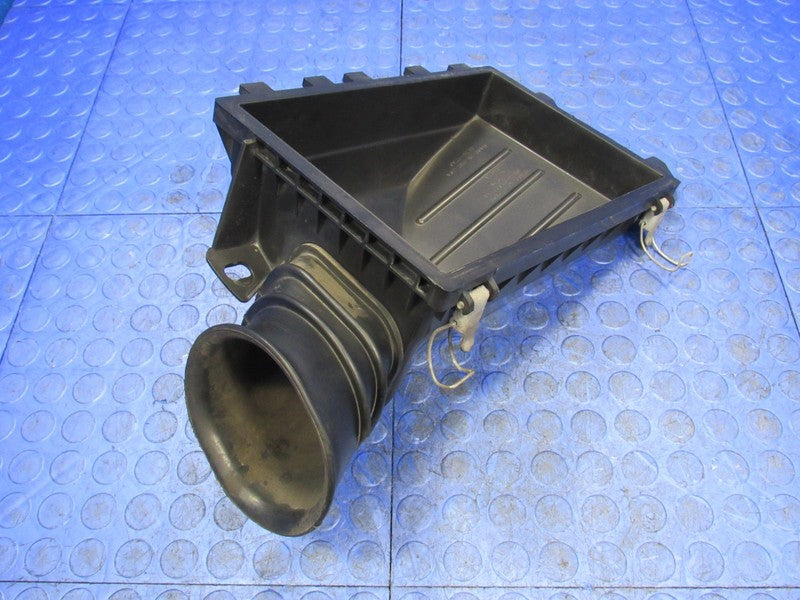 08-11 Ford Crown Victoria P71 Police Interceptor Air Intake Box Tube O