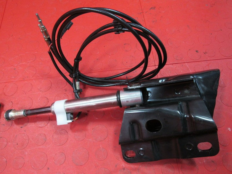 01-06 325Ci 330Ci M3 E46 Convertible Top Ram Hose Line Bracket Assembl