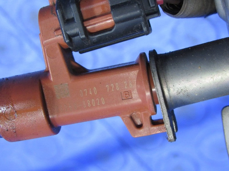 07-09 Lexus LS460 GS460 LS600h Upper Port Fuel Rails w/ Injectors & Ha
