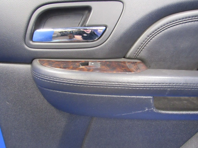 10-14 Yukon Tahoe Escalade Rear Right Passenger Side Door Panel Ebony 