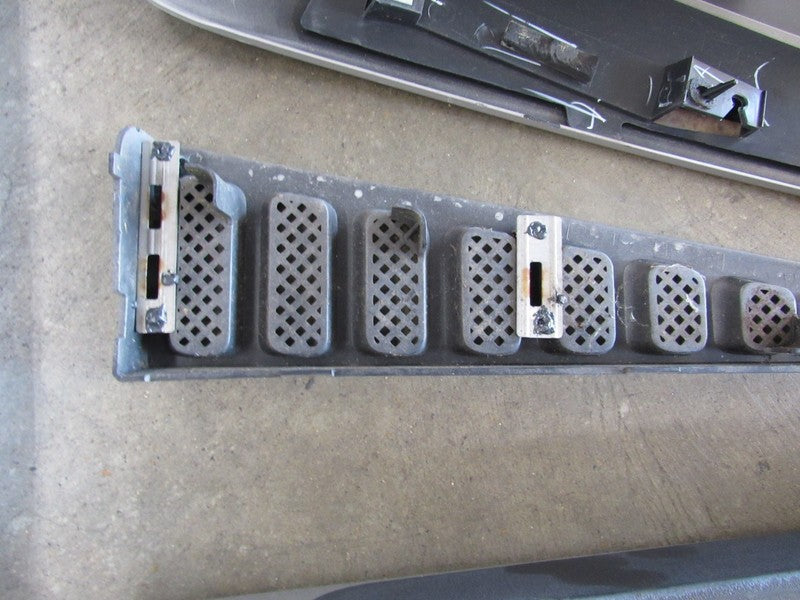 02-13 Escalade EXT Avalanche Smooth Bed Cladding Trim Panel Conversion