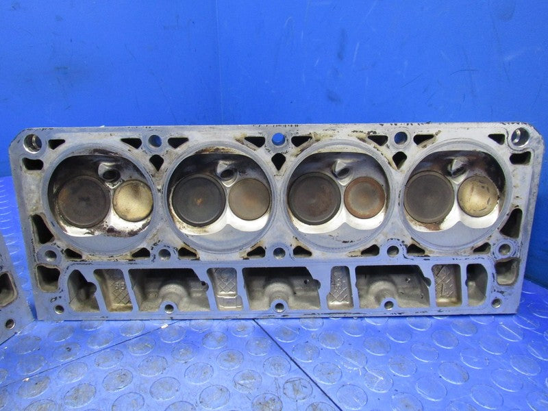 05-07 Silverado Sierra 1500 L33 243 Cathedral Port Cylinder Heads Pair