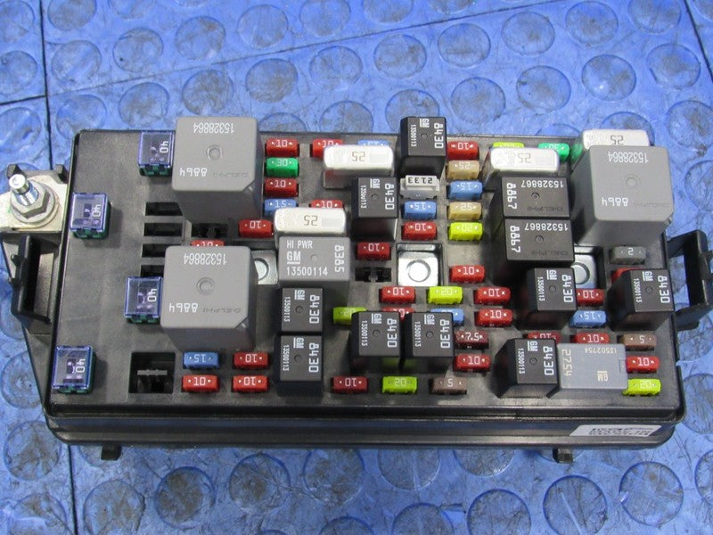 08-11 Cadillac DTS Buick Lucerne Cabin Under-Seat Fuse Relay Box 13697