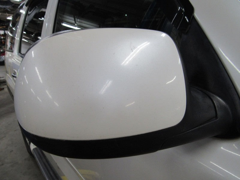 03-06 Escalade Avalanche Right RH Passenger Power Door Mirror White Di