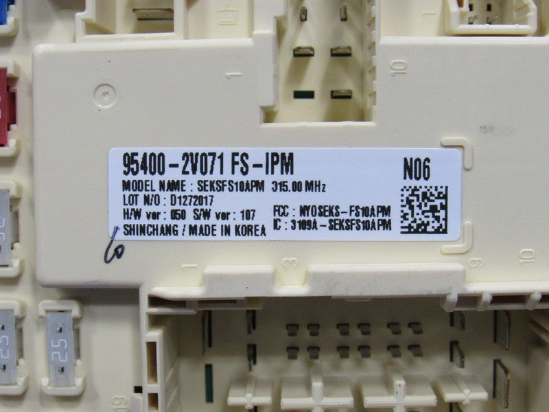 13 Hyundai Veloster BCM IPM Body Control Module Cabin Fuse Box 95400-2