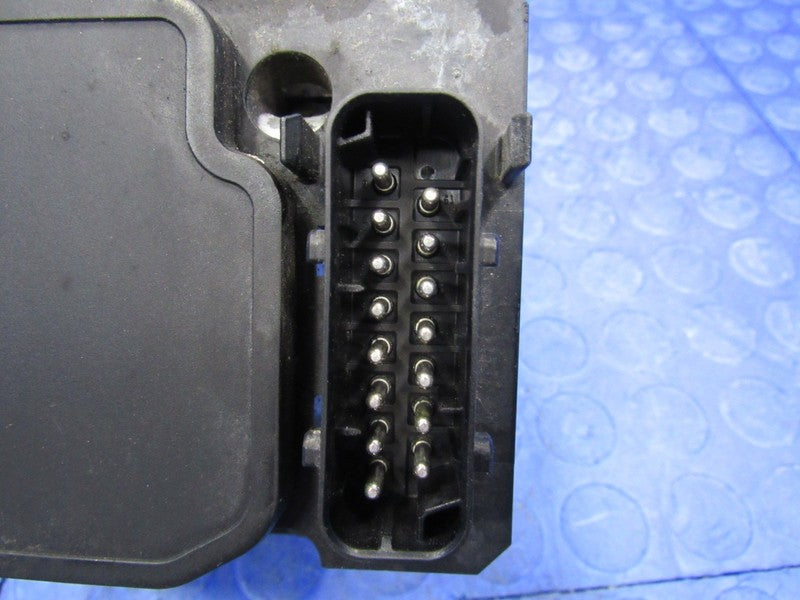 02-03 VW Eurovan ESP ABS Anti-Lock Brake Pump Module Assy OEM 7D0 614 