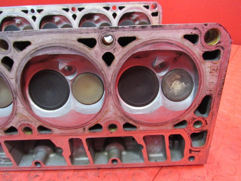 05-07 Silverado Sierra 1500 L33 243 Cathedral Port Cylinder Heads Pair