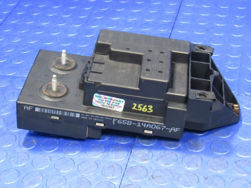 97-98 Ford F150 Interior Dash Fuse Box Junction Relay Block F65B-14A06