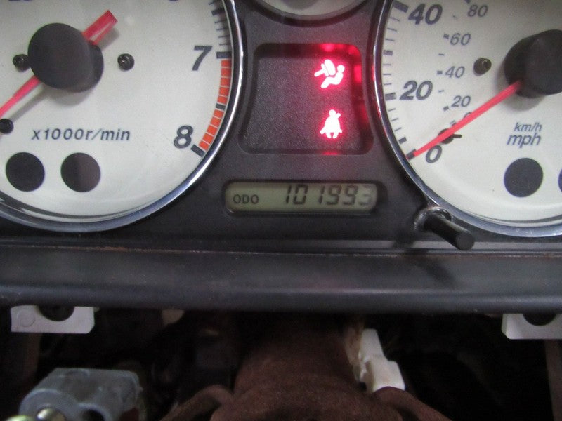 01-02 Mazda Miata MX-5 Instrument Cluster Speedometer Odometer 101993