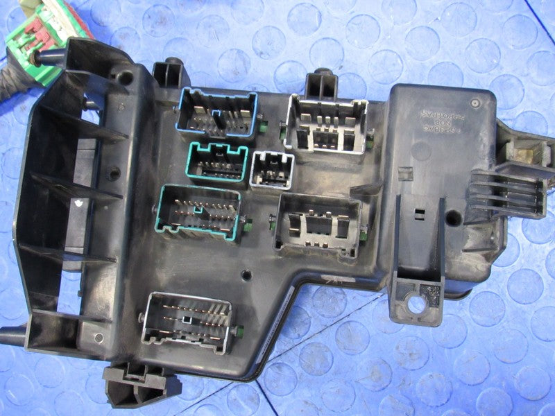 03-05 Dodge Ram Truck IPM Integrated Power Module Fuse Block Box 56051