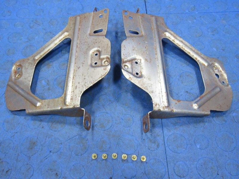 04-05 Ford Thunderbird Radio Stereo Climate Mounting Brackets Set Pair