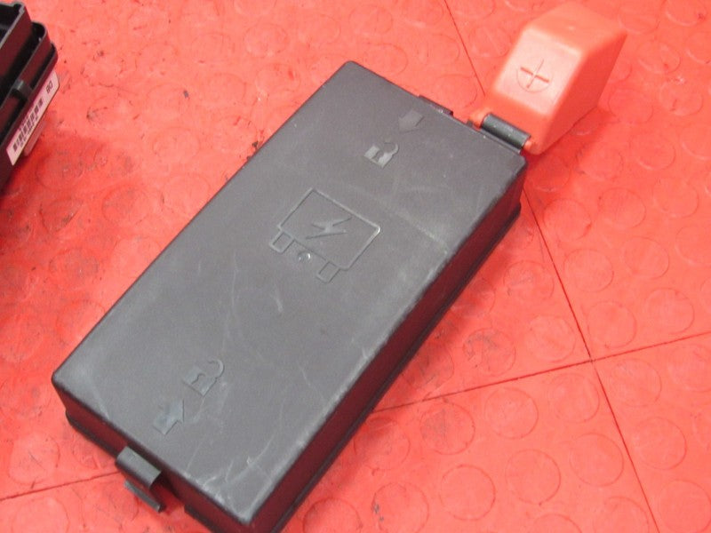 08-11 Cadillac DTS Buick Lucerne Cabin Under-Seat Fuse Relay Box 13712
