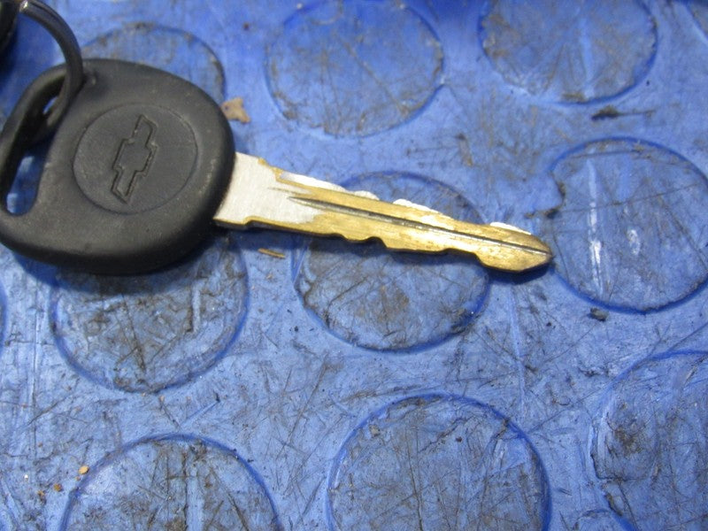 05-06 Equinox 06 Torrent 02-07 Vue Ignition Lock Cylinder Switch W/Key