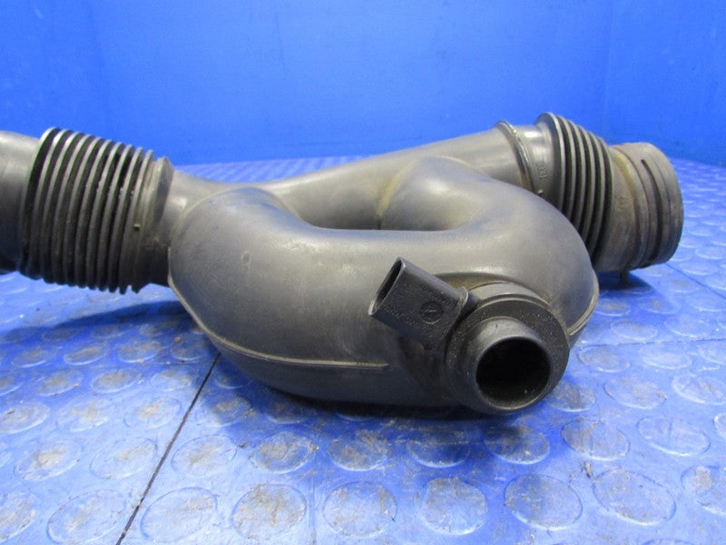 99-03 Volkswagen Eurovan VR6 2.8L Air Intake Tube Duct Hose 022 129 62
