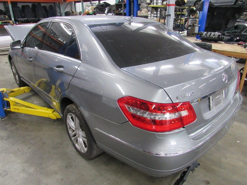 10-13 Mercedes W212 E350 E550 Trunk Mounted Reverse Back Up Camera