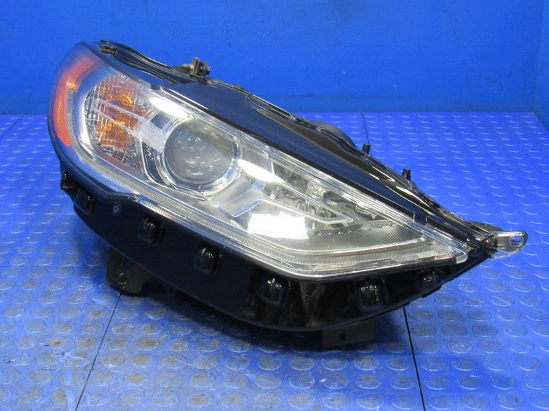 17-20 Ford Fusion SE Right Passenger Halogen Headlight Head Light Lamp