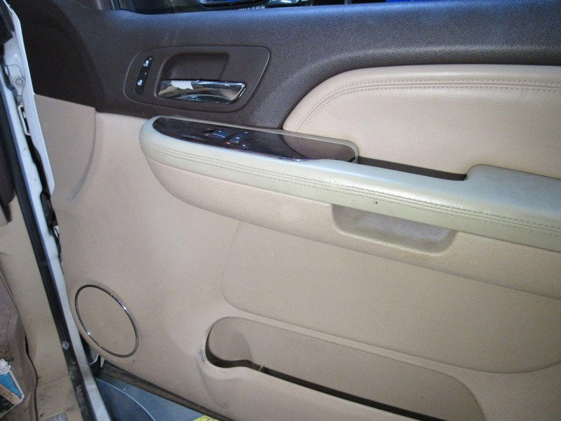 07-09 Yukon Tahoe Right RH Passenger Side Front Door Trim Panel Light 