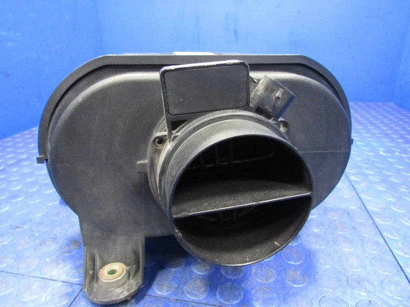 03-09 Hummer H2 V8 6.0L 6.2L Air Intake Filter Housing Box Cleaner Ass