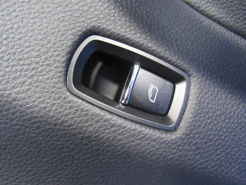 10-16 Porsche Panamera Rear Right Passenger Interior Door Panel Bose B