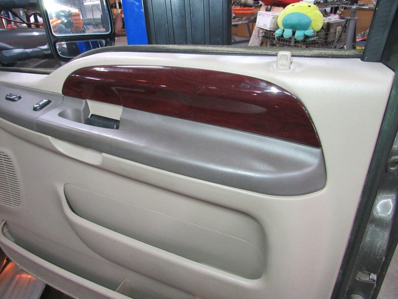 03 Excursion Right RH Passenger Side Front Door Trim Panel Eddie Bauer