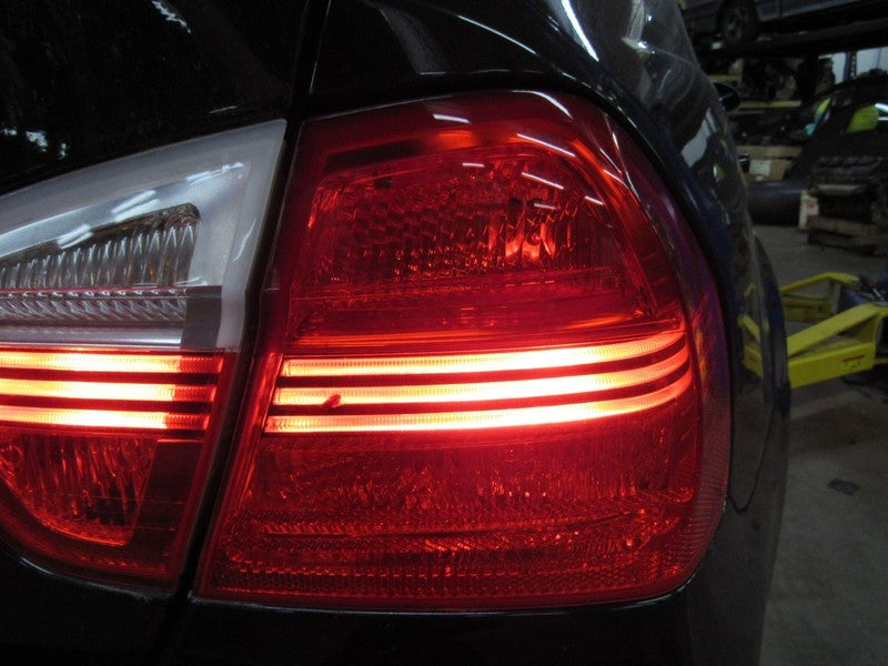 07-08 BMW 328 335 4DR Right RH Passenger Outer Taillight Tail Light La