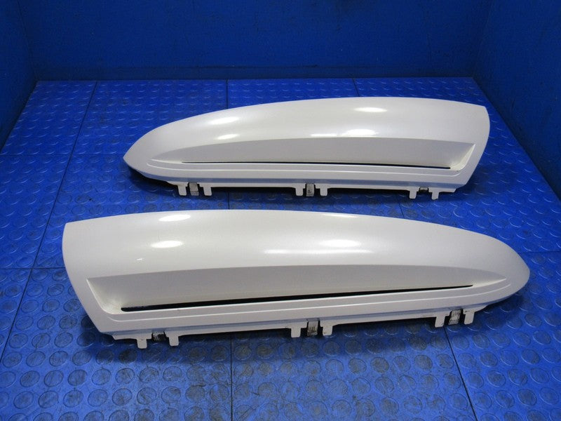 02-06 Cadillac Escalade Left Right Rear Hatch Vent Trim Molding Pearl 