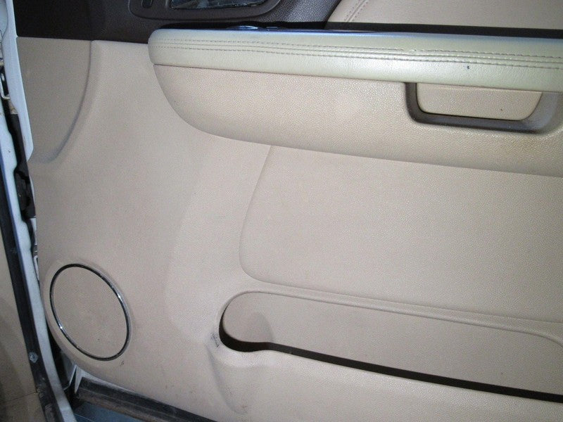 07-09 Yukon Tahoe Right RH Passenger Side Front Door Trim Panel Light 