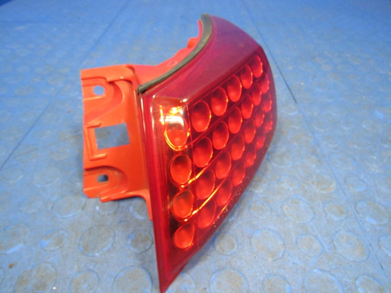 05-08 Infiniti FX35 FX45 Right Passenger Outer Taillight Tail Light La