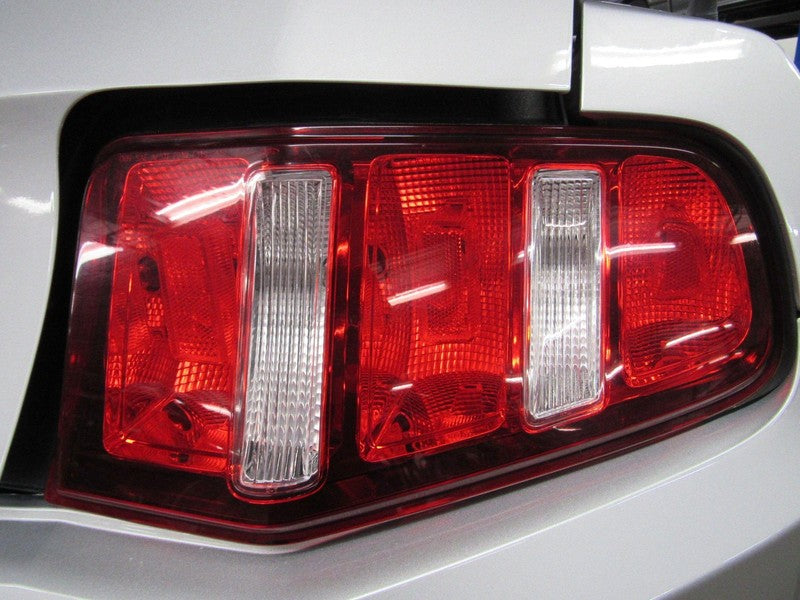 10-12 Ford Mustang Right RH Passenger Side Taillight Tail Light Lamp