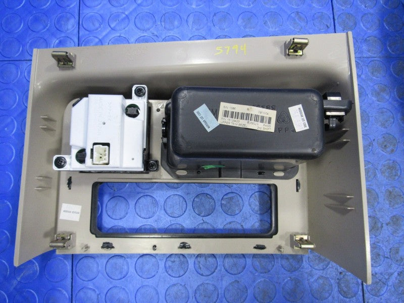 03-06 Escalade ESV EXT Center Console Cup Holder Ashtray Compartment S