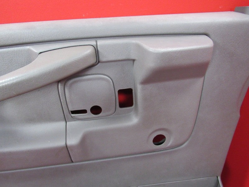 03-15 Express Savana 2500 3500 RH Passenger Manual Window Door Panel N