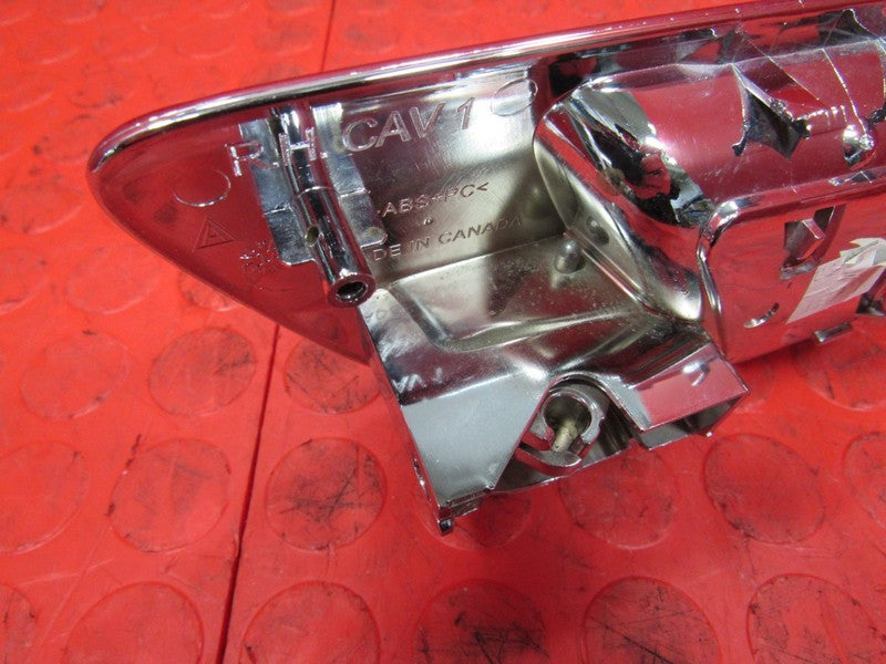 10-14 Escalade Platinum Right Front Passenger Side Inner Door Handle C