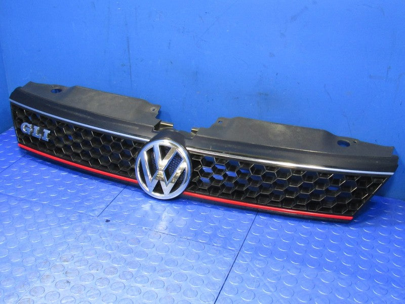 15 Volkswagen Jetta GLI Front Upper Bumper Radiator Grille Emblem OEM 