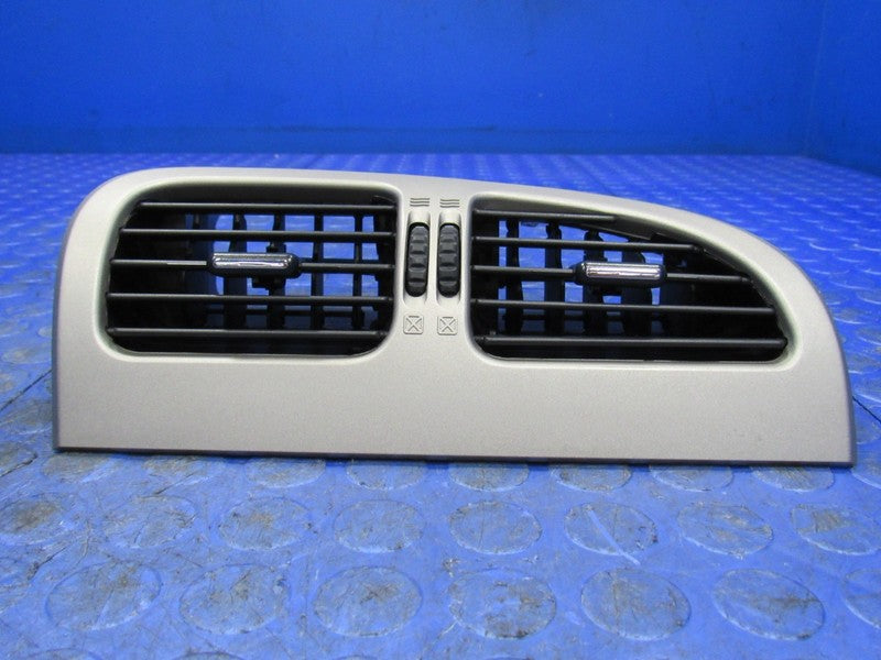 03-06 Lincoln LS Upper Center A/C Dash Air Vents Vent Bezel Trim Silve