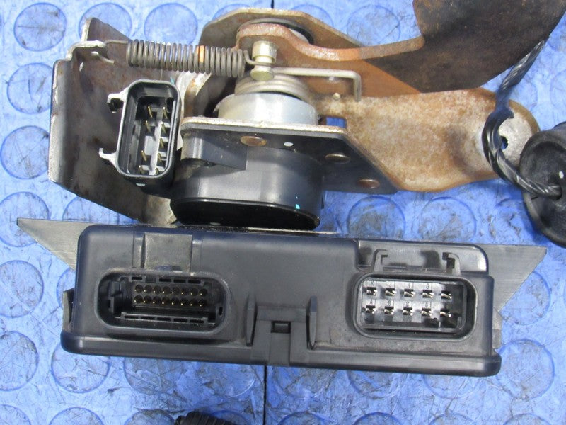 02 GM 4.8L 5.3L 6.0L Drive By Wire Throttle Pedal TAC Module DBW 0411 
