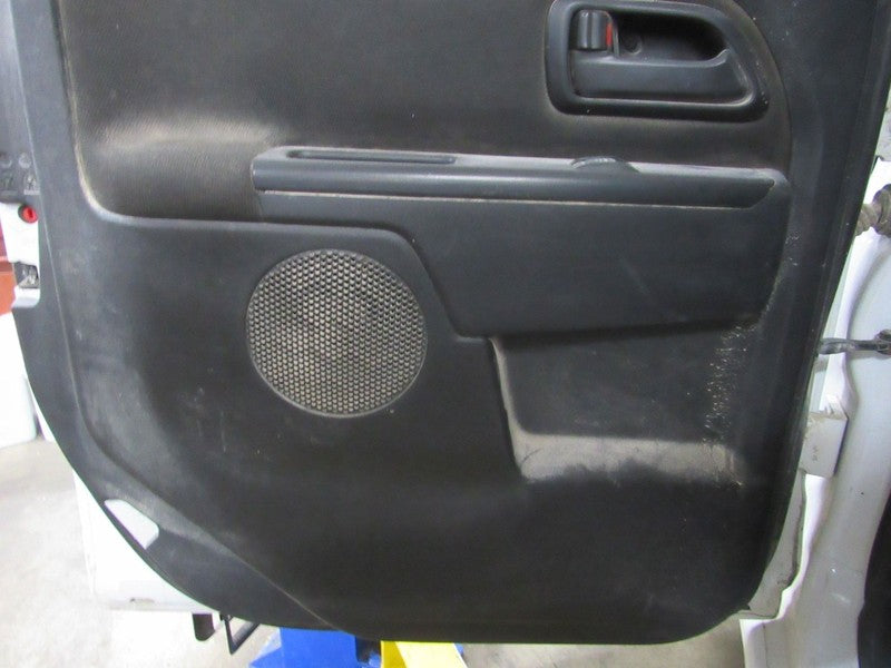 07-12 Colorado Canyon Left LH Driver Side Crew Cab Rear Door Trim Pane