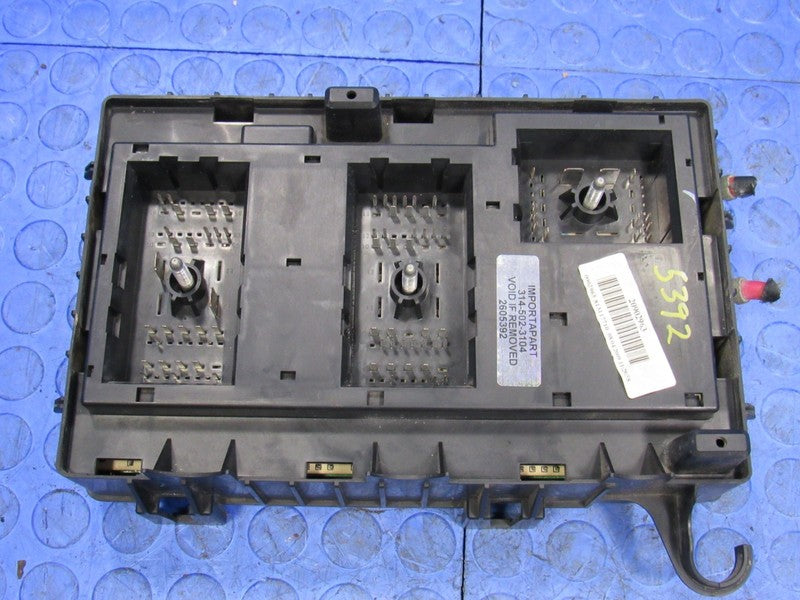 10-11 Chevrolet Express GMC Savana Engine Bay Fuse Relay Box Block 209