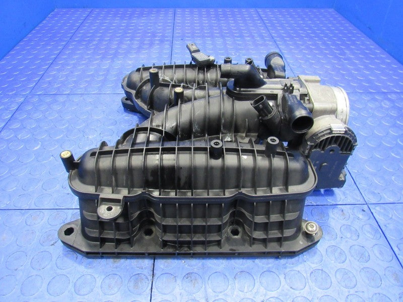 15-18 Porsche Macan S GTS 95B 3.0L V6 Intake Manifold w/ TB 946.110.01