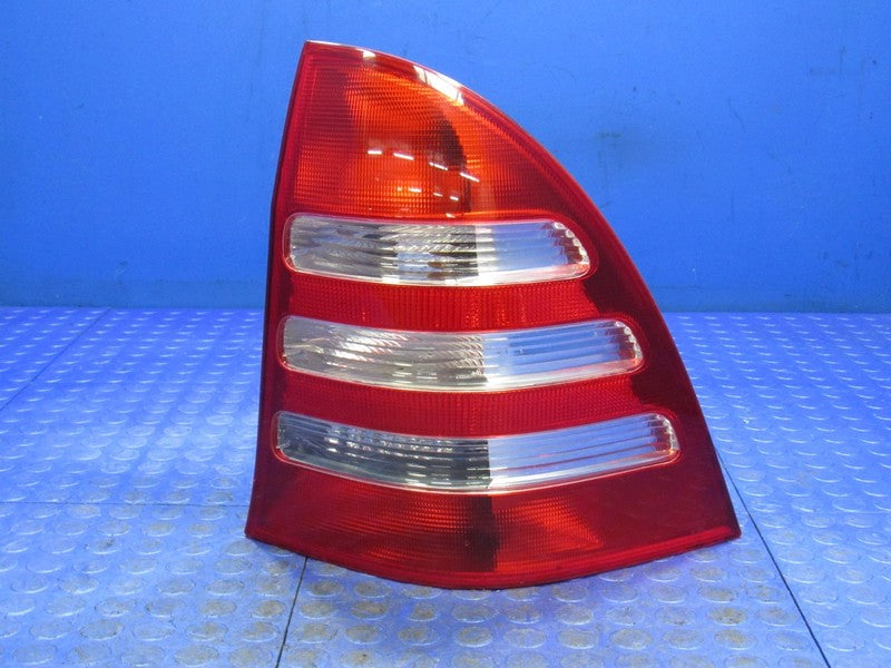 02-04 Mercedes C240 C320 Wagon Right RH Passenger Taillight Tail Light